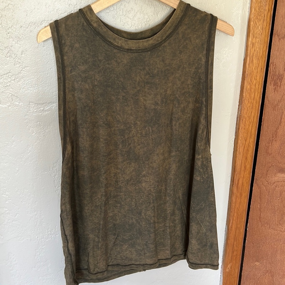 COPY - Lululemon Love Tank 🤎